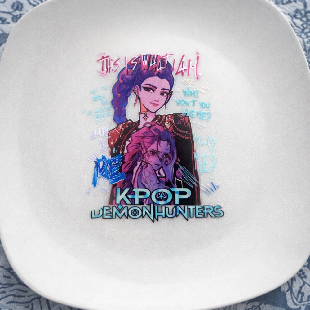 KPOP Demon Hunters White Plate - Picture 1 of 1